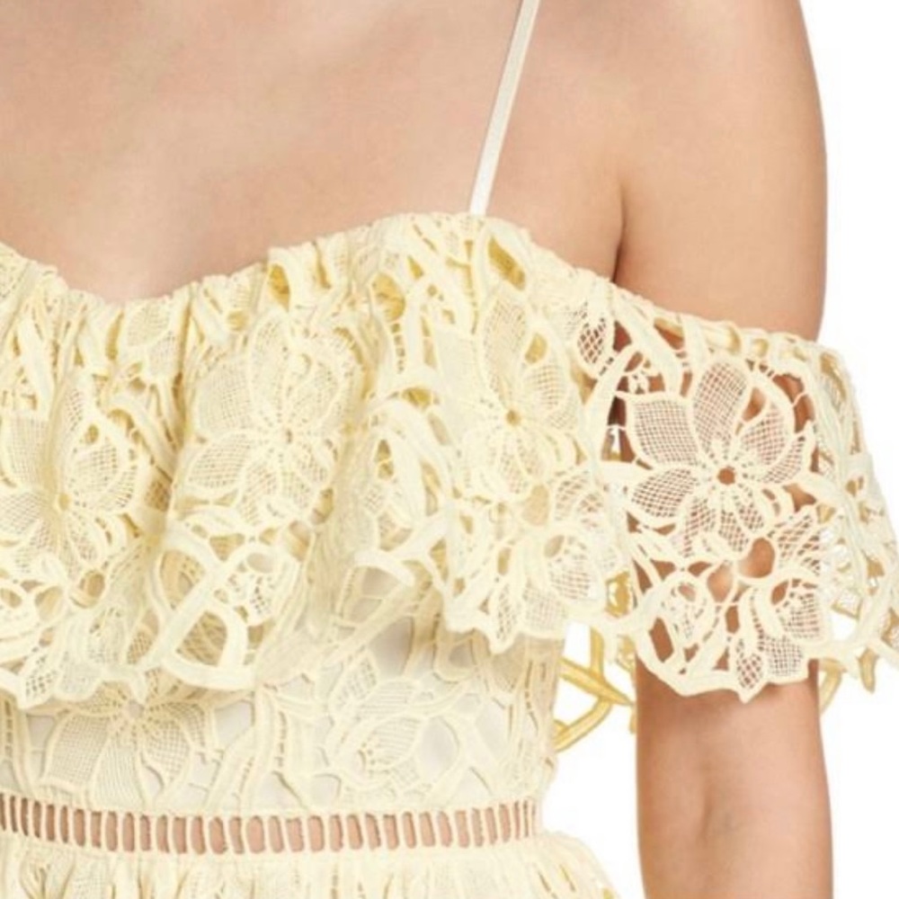 ASTR LACE DRESS - Picture 3 of 5
